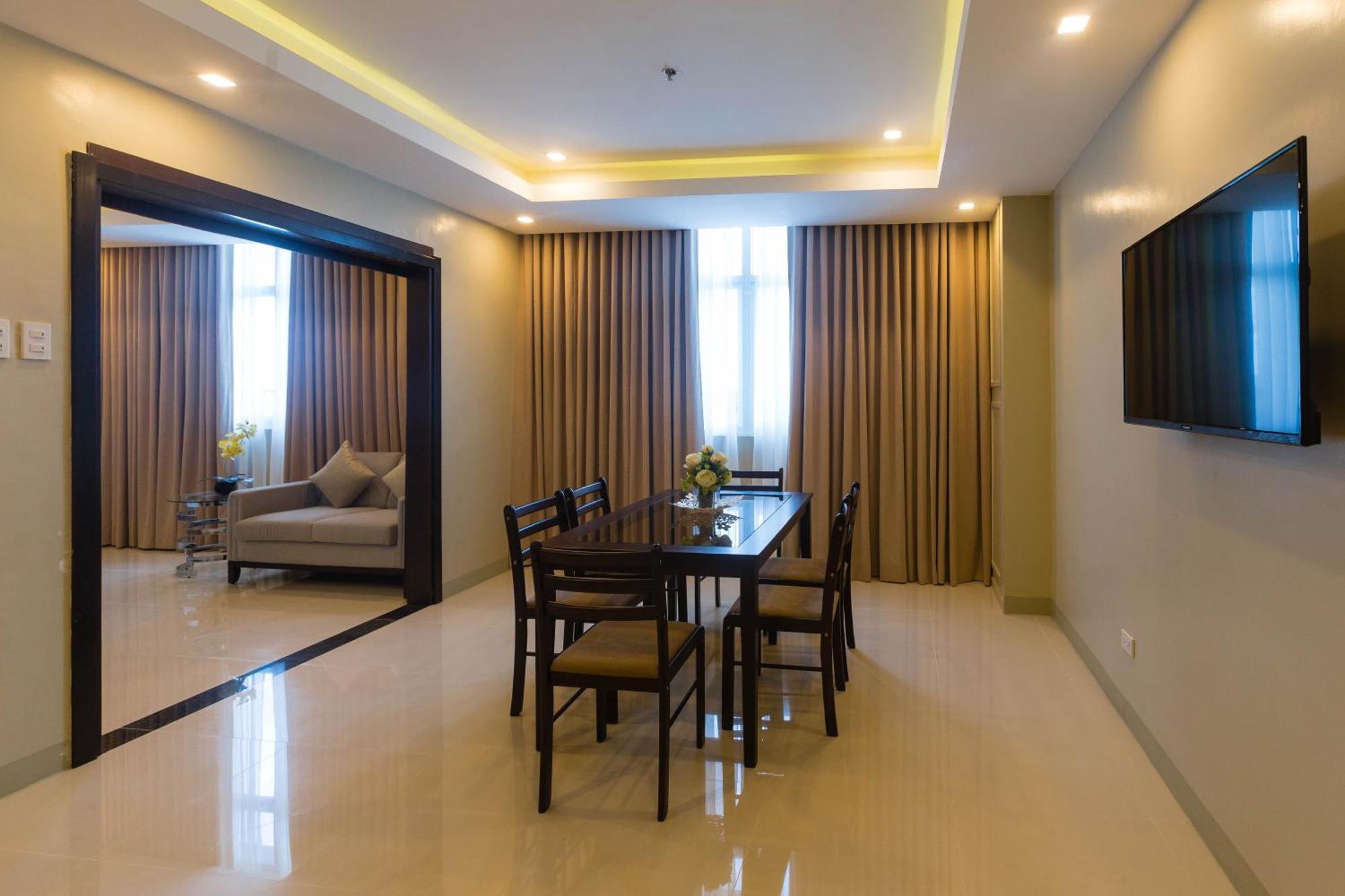 Iloilo Gateway Hotel And Suites Pavia Екстер'єр фото